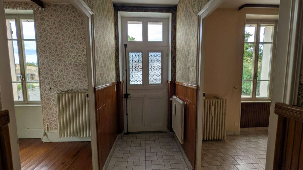 Maison à VARENNES-SUR-ALLIER