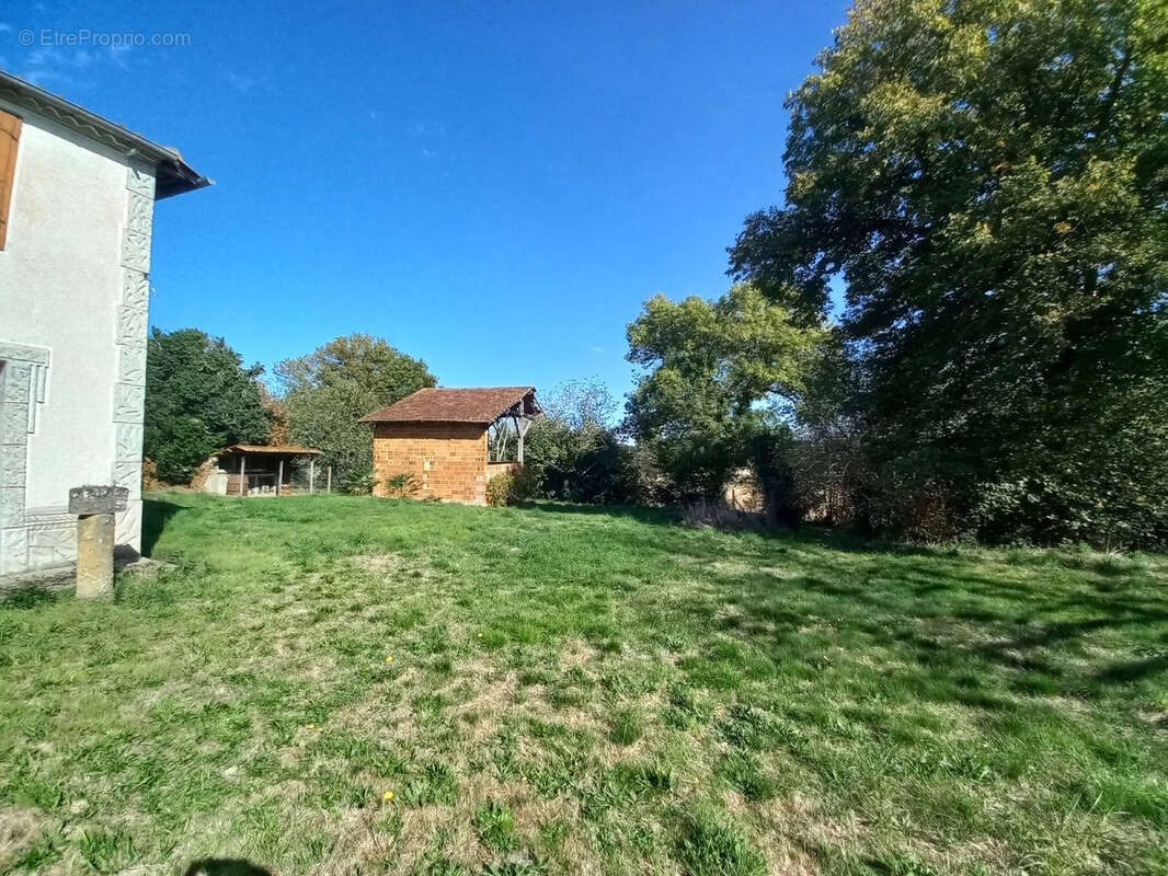 Maison à TRIE-SUR-BAISE