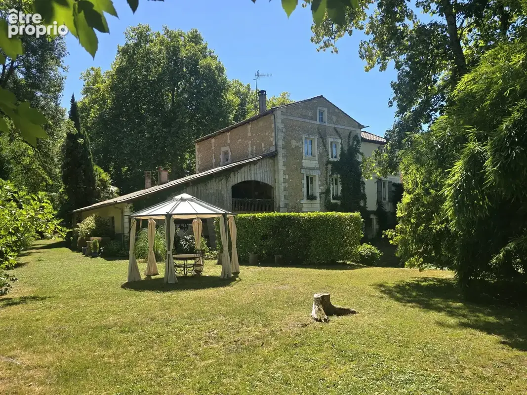 Maison 220 m² à Villetoureix  - photo 2