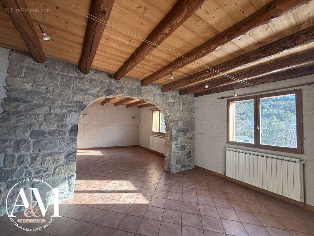 Maison à VAL-DES-PRES