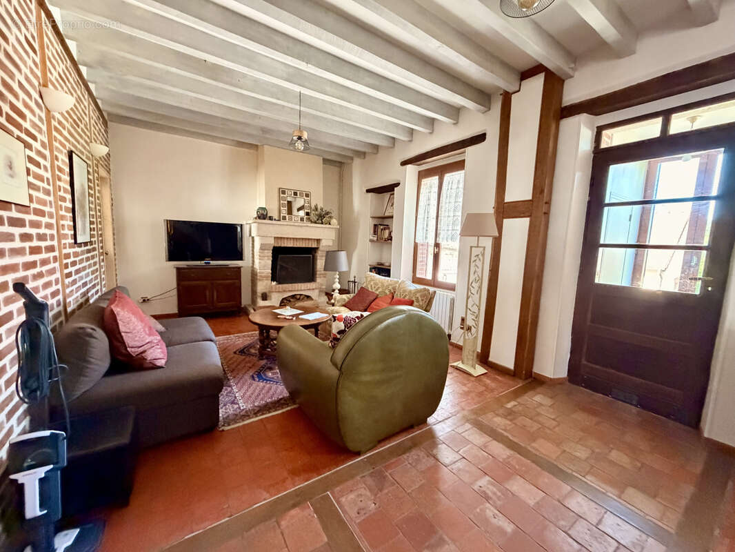 BRIARE - maison de ville T6 + jardin prête à vivre 125m2 - photo 5