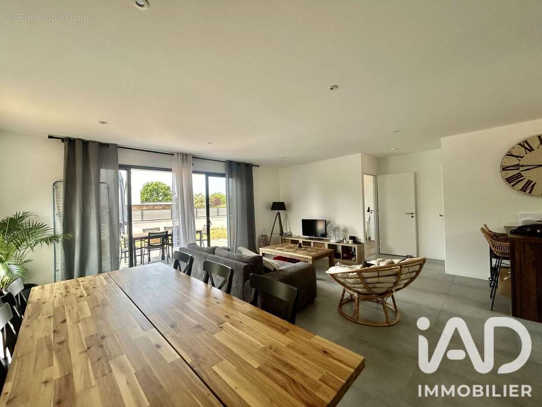 Maison 114 m² à Murs-Erigne  - photo 9