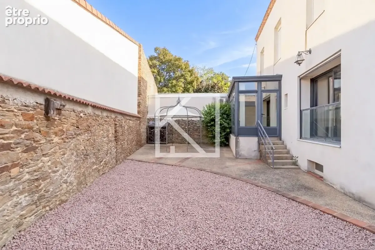 Maison 8 pièces 245 m² à vendre à Cholet (49300) - photo 3