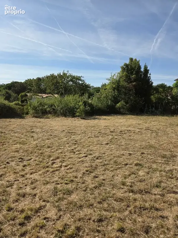 Terrain à SAINT-YRIEIX-SUR-CHARENTE