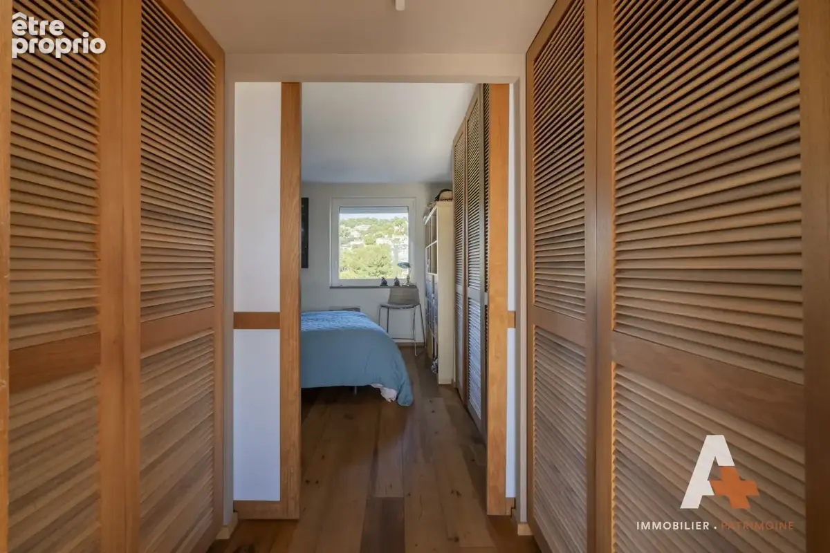 Marseille 8éme Vue Mer, étage élevé, 110m2, traversant avec extérieur - photo 8