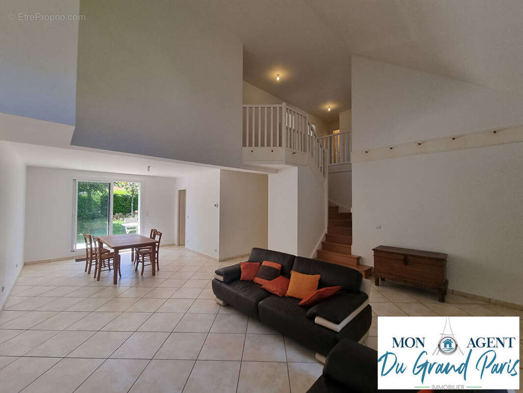 Maison à TOUSSUS-LE-NOBLE