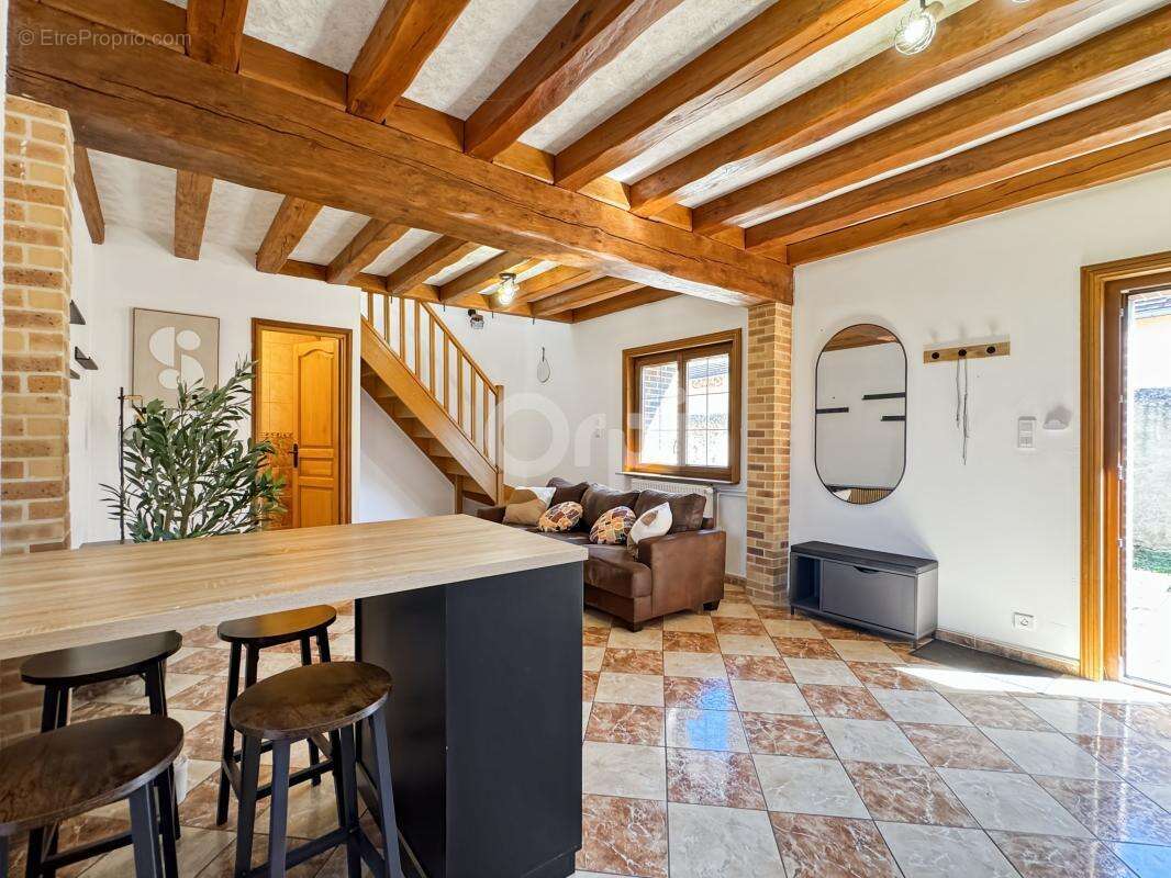 Maison à SAINT-LUBIN-DES-JONCHERETS