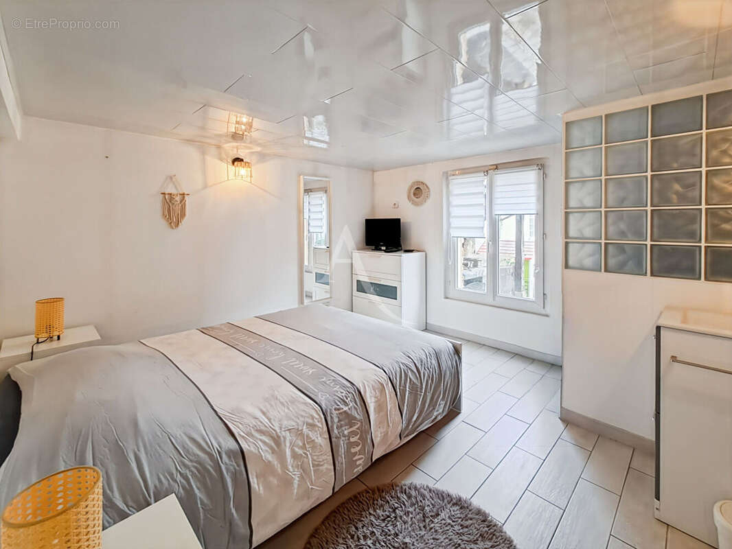 Maison à Saint Germain Lès Arpajon 5 pièces de 112 m2 - photo 8
