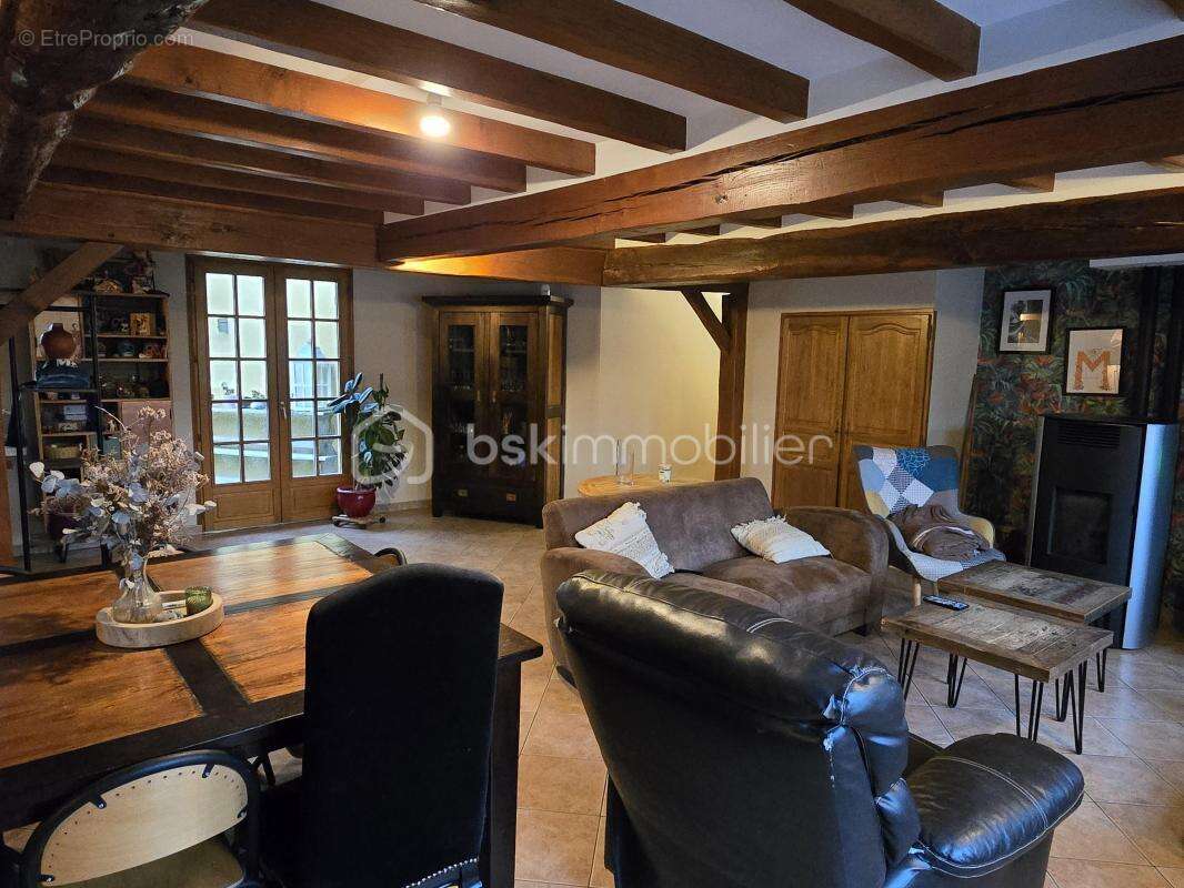 Maison à FEUQUIERES