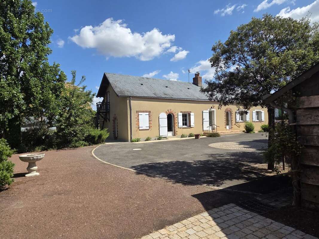 Maison à MARIGNE-PEUTON