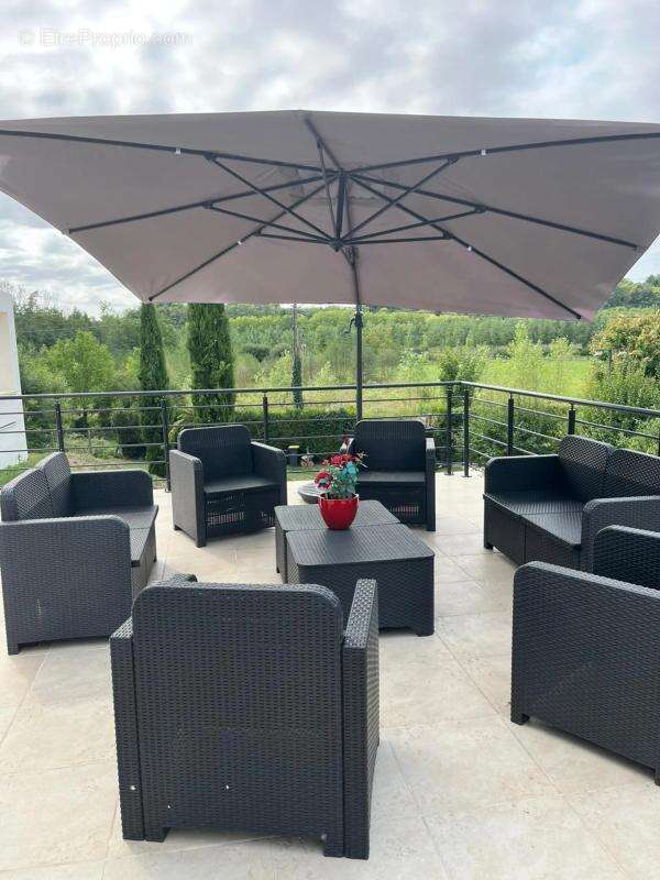 Maison de 7 pièces de 150 m² à Saint-Brice - photo 16
