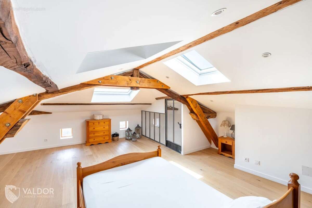 Maison à POLLIONNAY