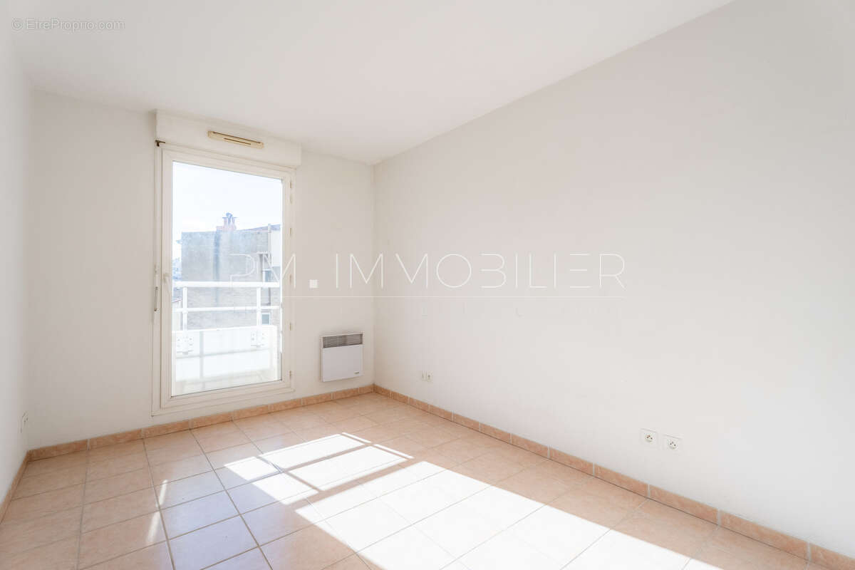 Appartement à MARSEILLE-5E
