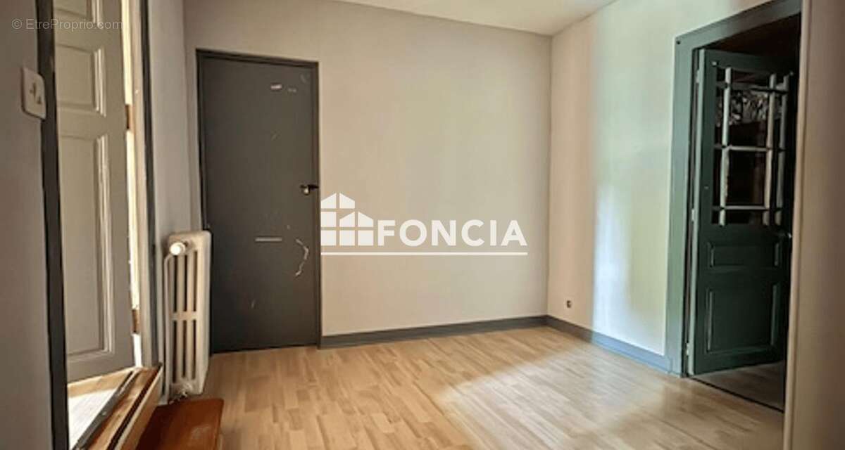 Maison à DOM-LE-MESNIL