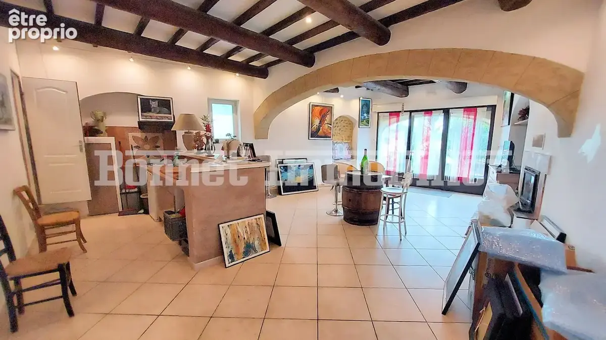 Photo Appartement à Saint-Maurice-Sur-Eygues au prix de 250 000€