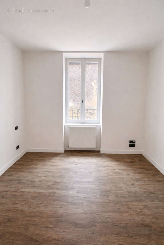 Appartement à SAINT-SYMPHORIEN-D'OZON