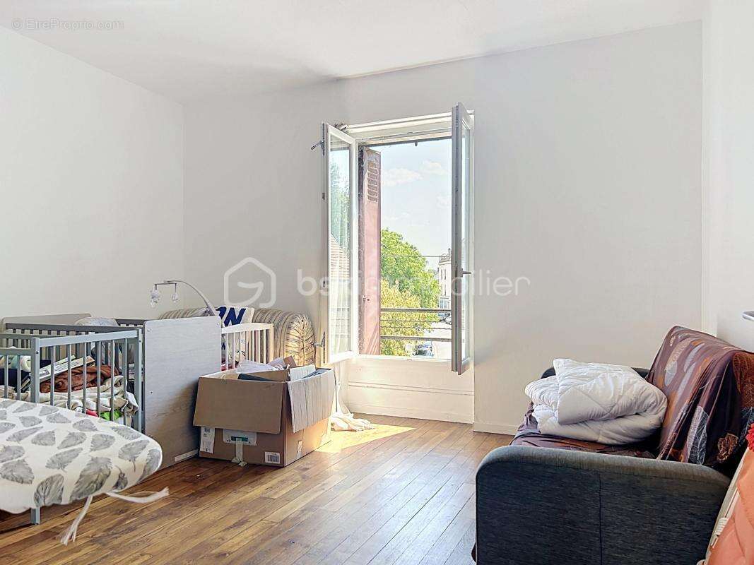 Appartement lumineux de plus de 62 m² – Vendu loué  896e– Idéal investisseur - photo 8