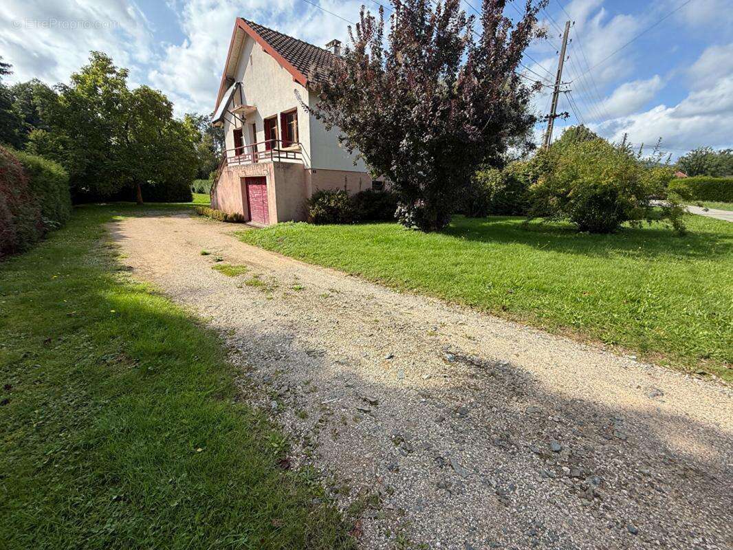 Maison à SERMAMAGNY