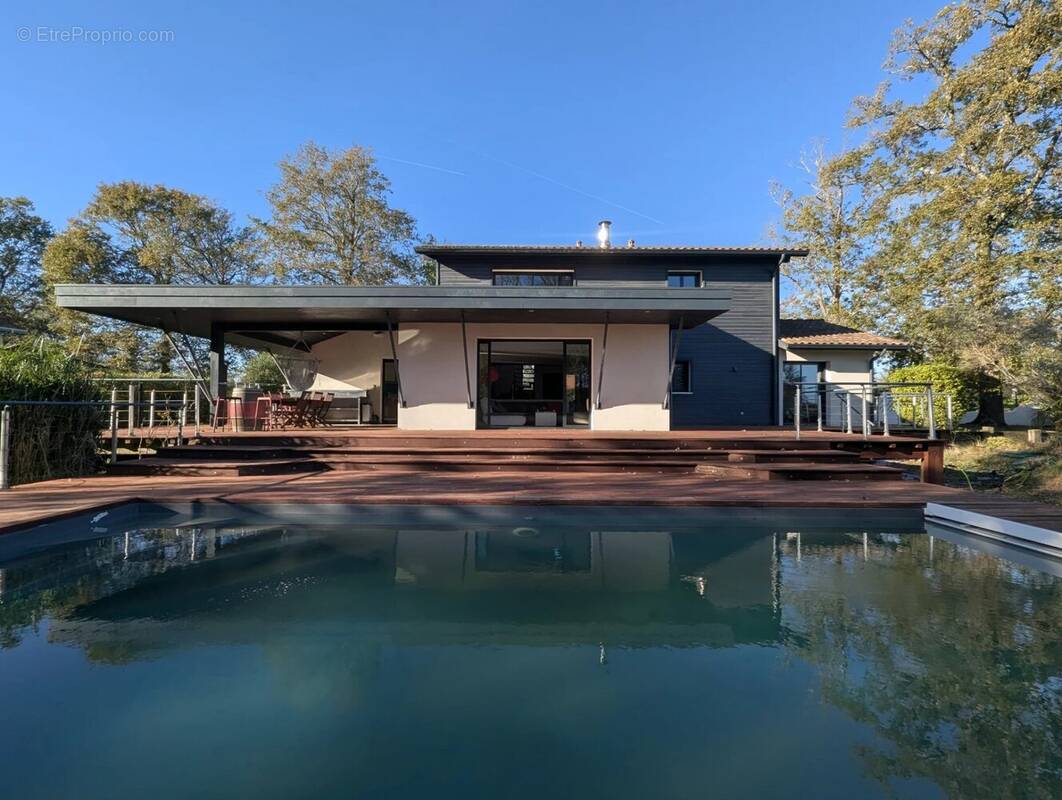 Maison à SAINT-MARTIN-DE-SEIGNANX