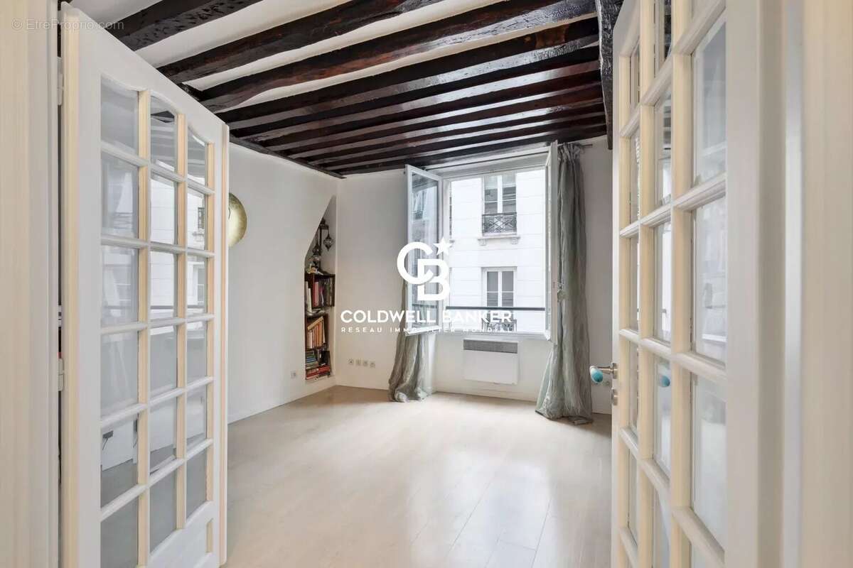Appartement à PARIS-7E