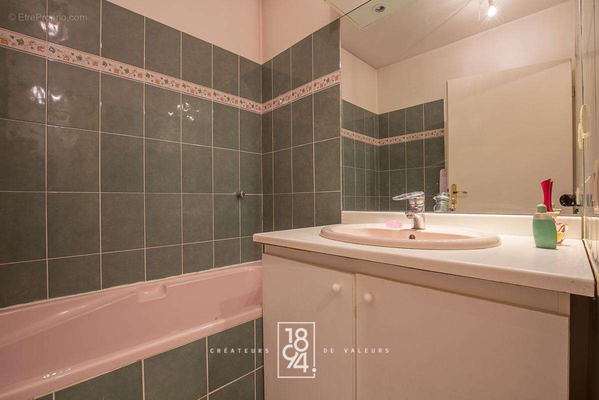 Appartement à MARSEILLE-8E