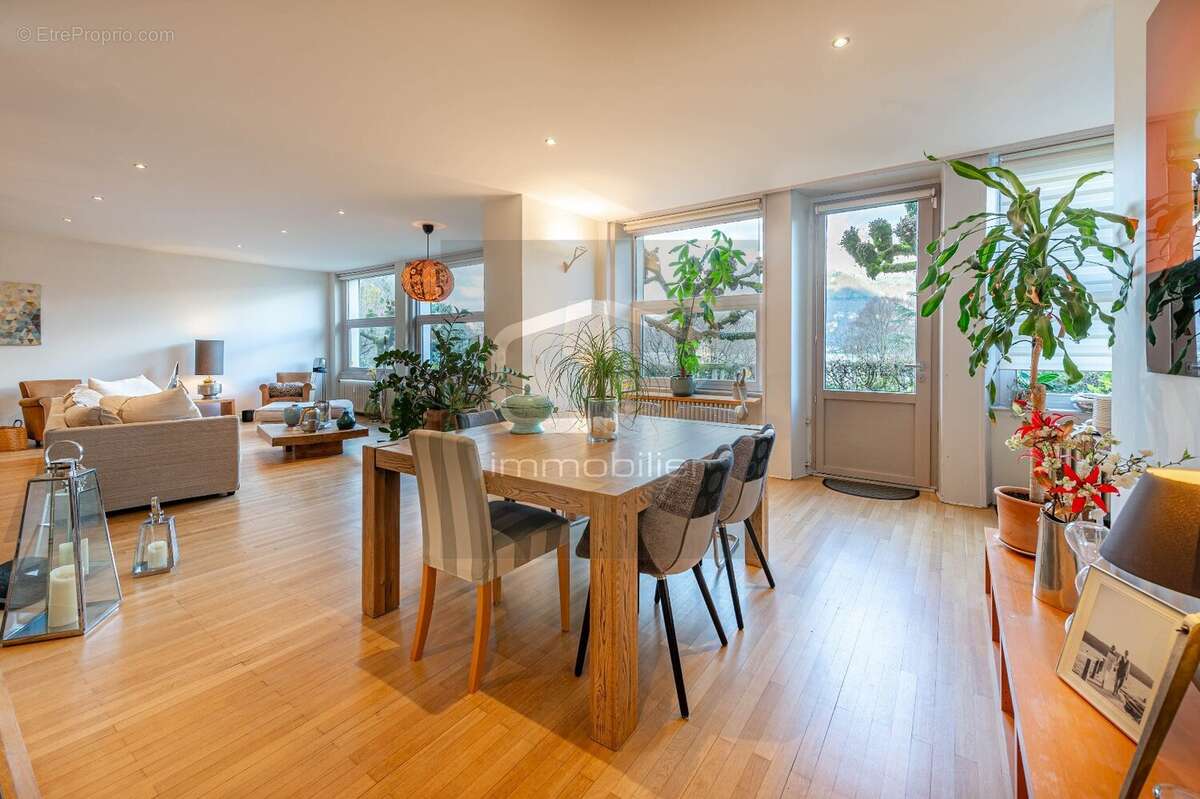 Appartement à SEVRIER