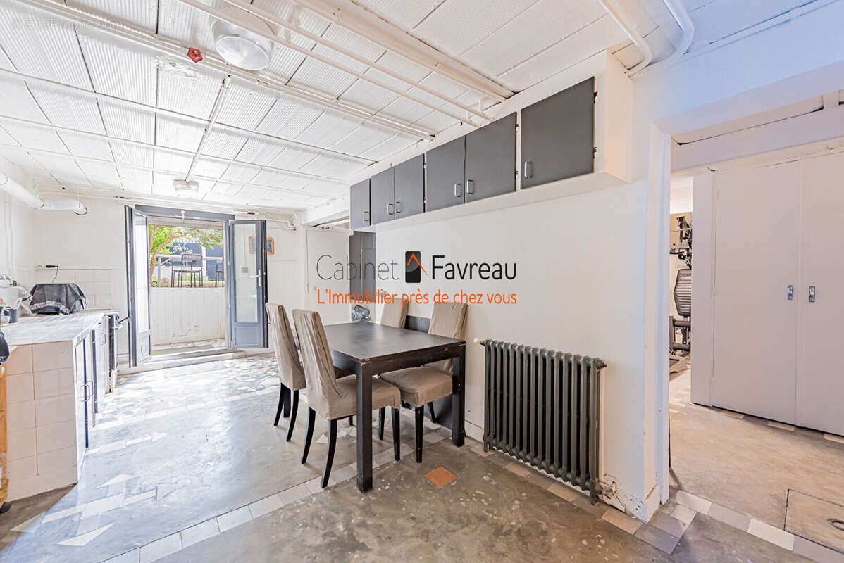 Maison à L'HAY-LES-ROSES