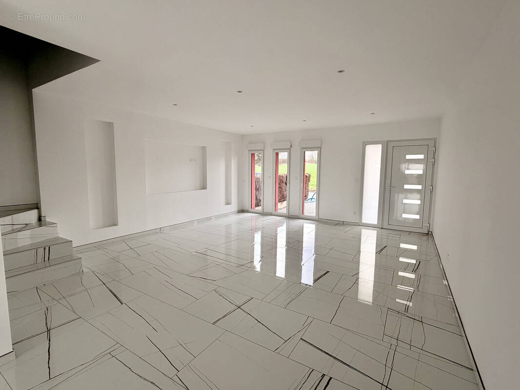 Maison à AULNOY-LEZ-VALENCIENNES