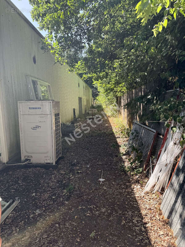 Local commercial Longeville Les Saint Avold 431 m2 - photo 8