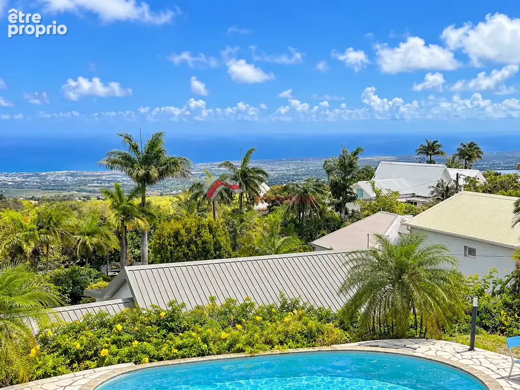 Le tampon   secteur la pointe  villa 6/7 pièces avec piscine et vue dégagée sur le littoral - photo 2