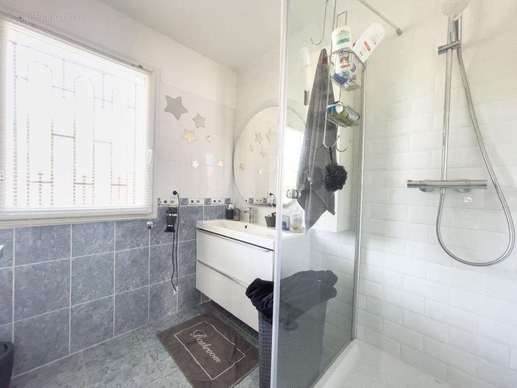 Maison à BAILLY-ROMAINVILLIERS