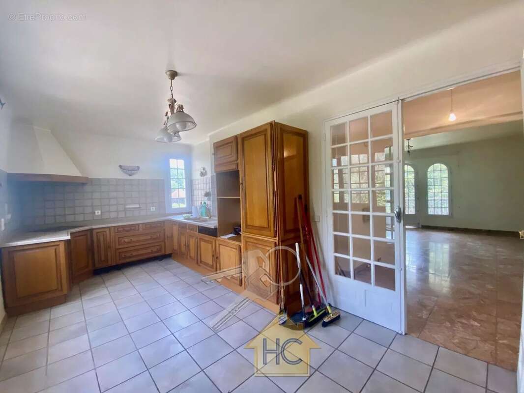 Appartement à MOUGINS