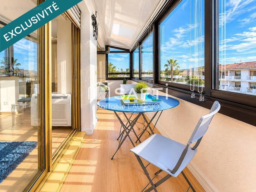 Photo 1 - Appartement à SAINT-RAPHAEL
