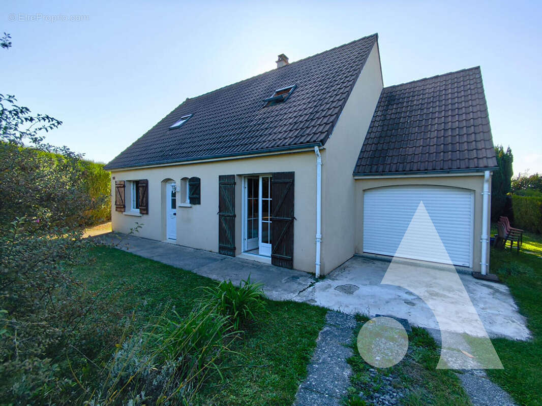 Maison à NANTEUIL-LE-HAUDOUIN