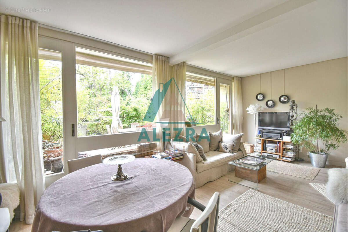 Appartement à LA CELLE-SAINT-CLOUD