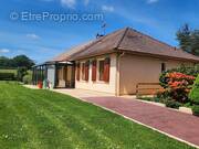 Maison à SAINT-JUST-LE-MARTEL