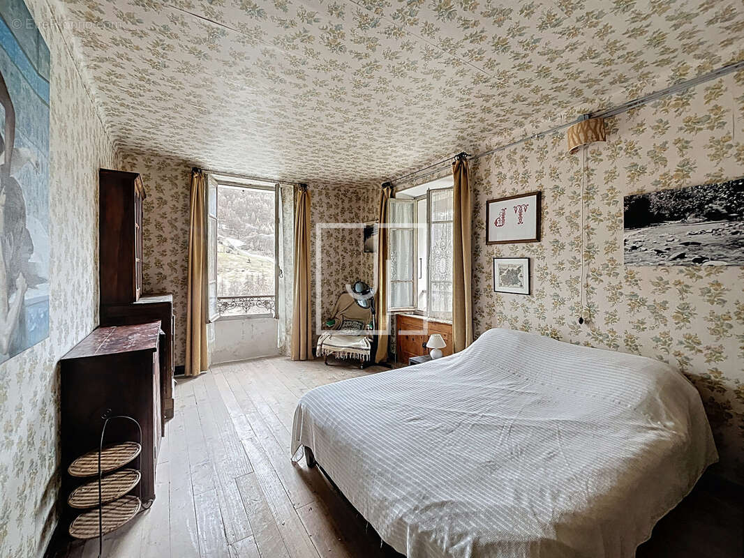Appartement à SAINT-PAUL-SUR-UBAYE