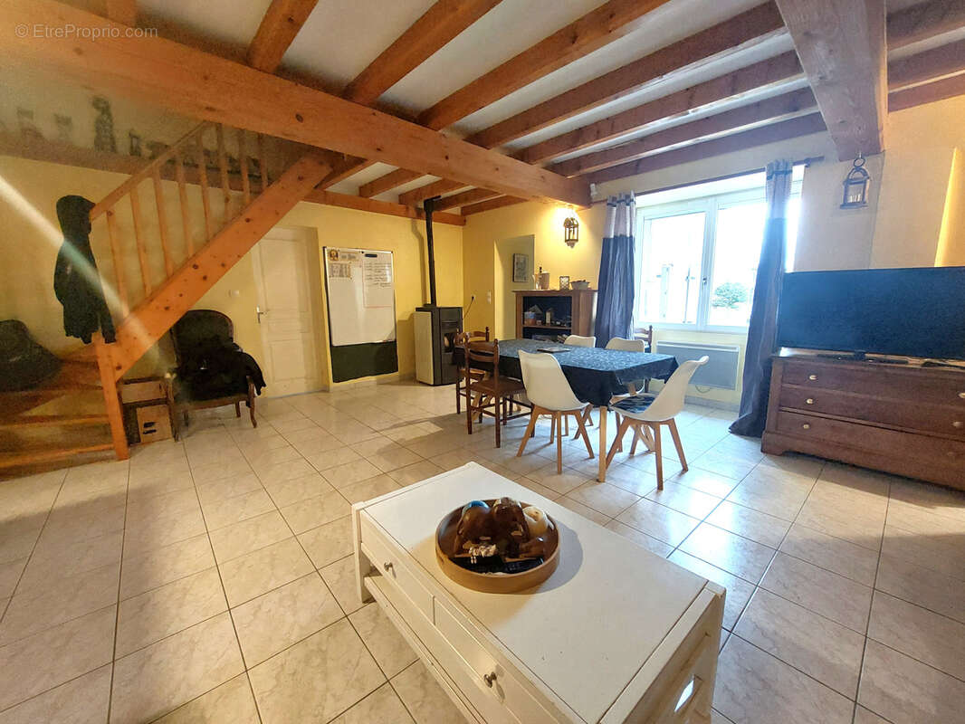 Maison à FAYE-L&#039;ABBESSE