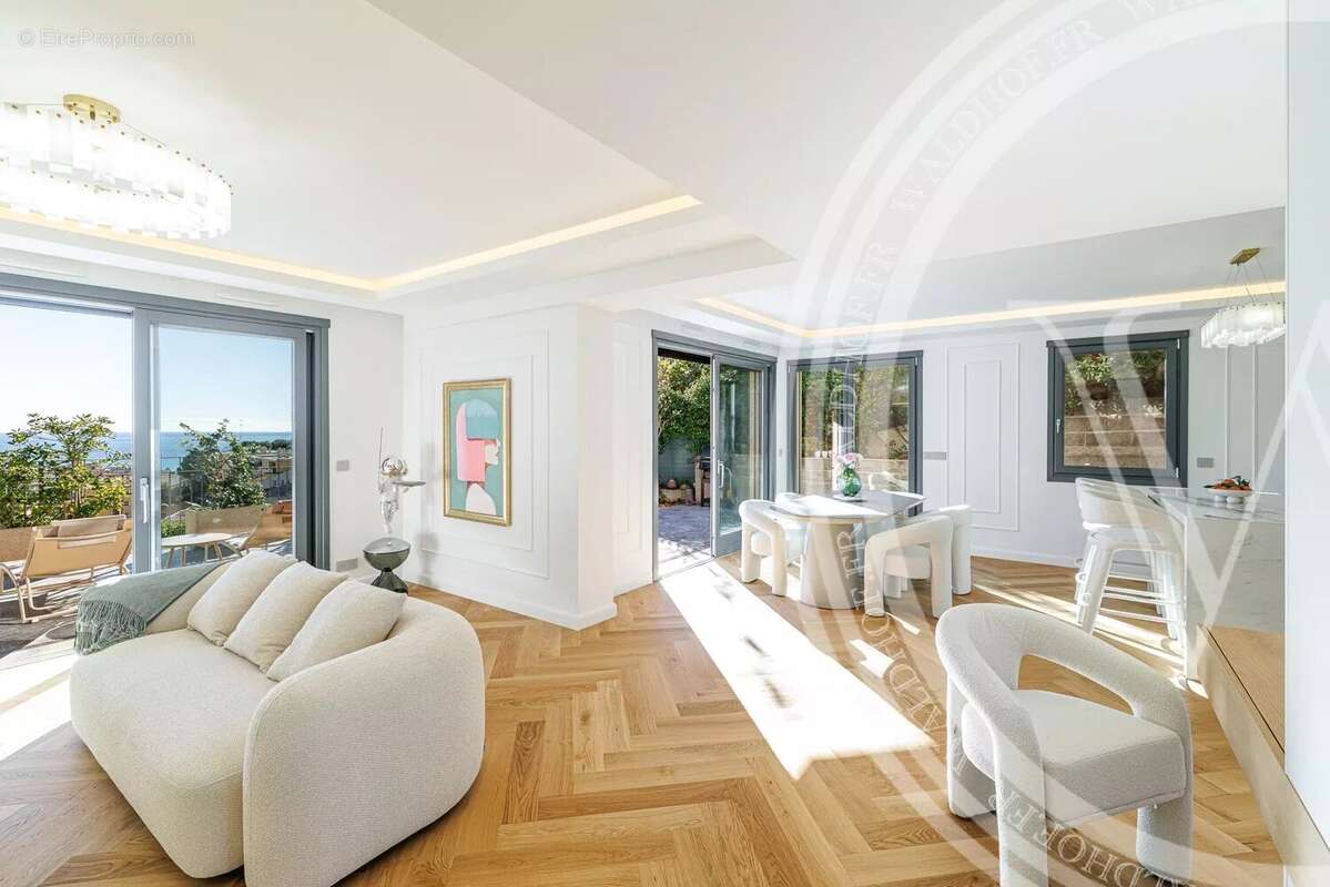Duplex clé en main récemment rénové avec vue mer panoramique à Roquebrune-Cap-Martin - photo 12
