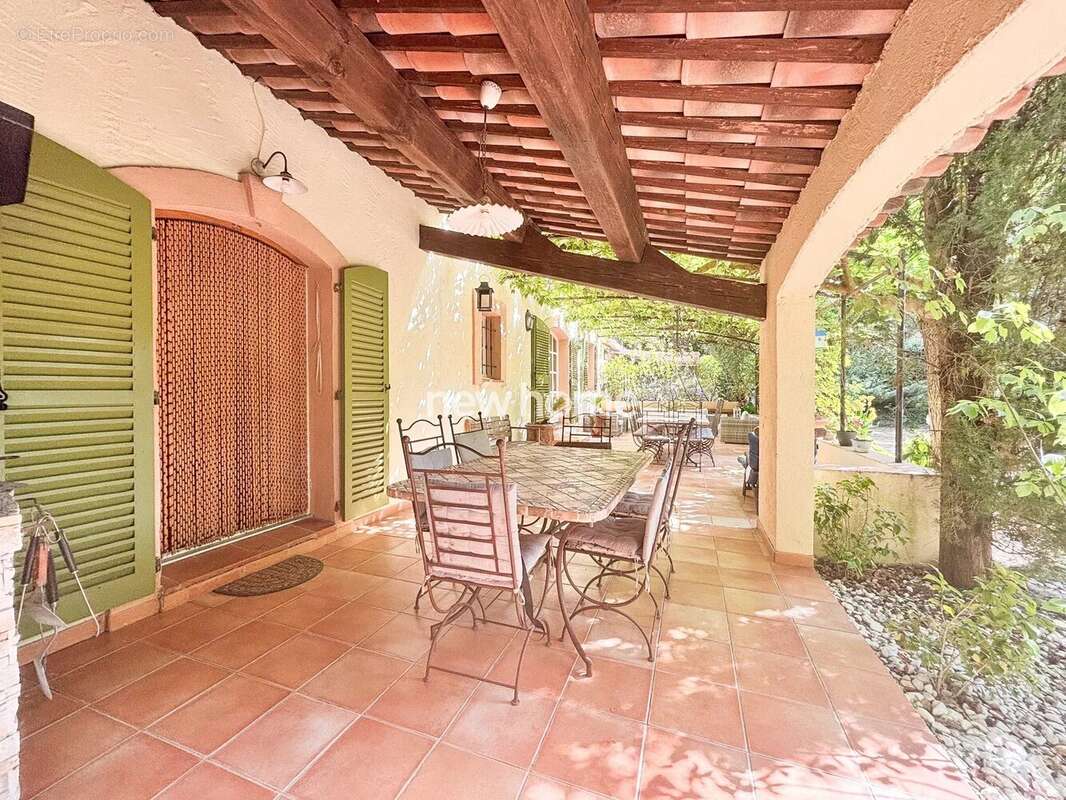 Maison à LORGUES