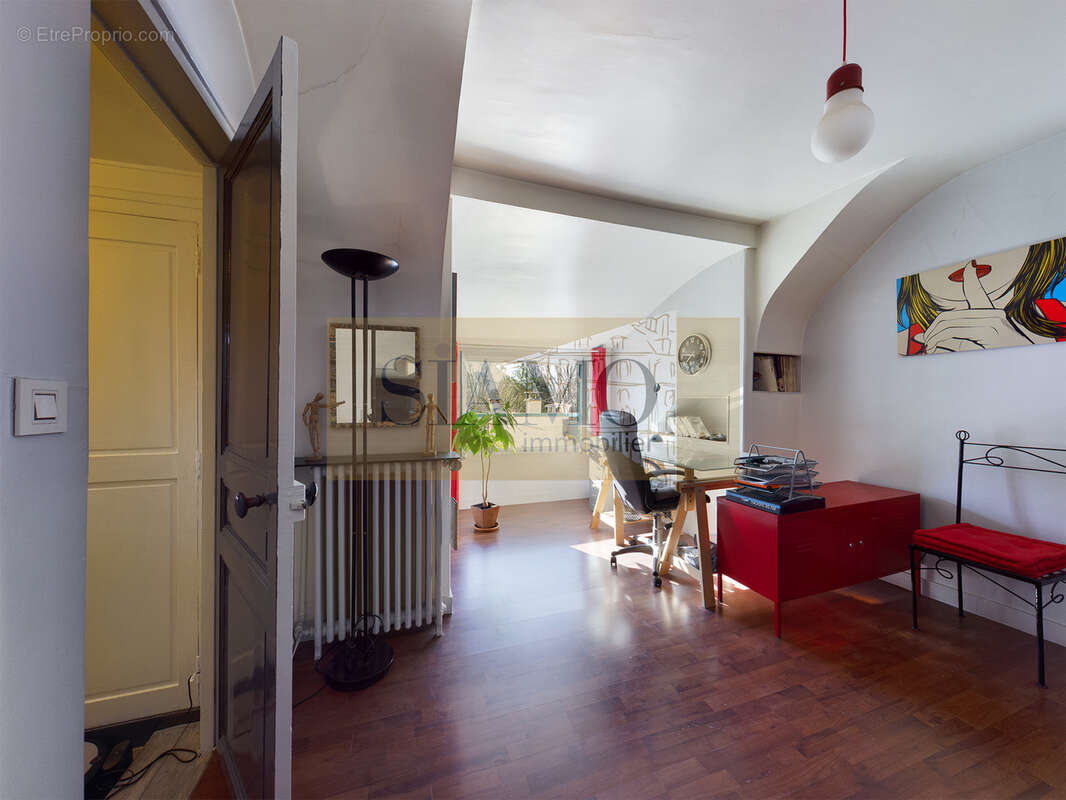 Maison avec jardin arboré - 3/4 chambres - vincennes - photo 12