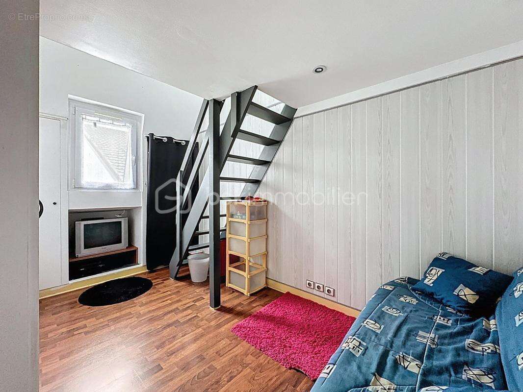 Maison à COURCOURONNES