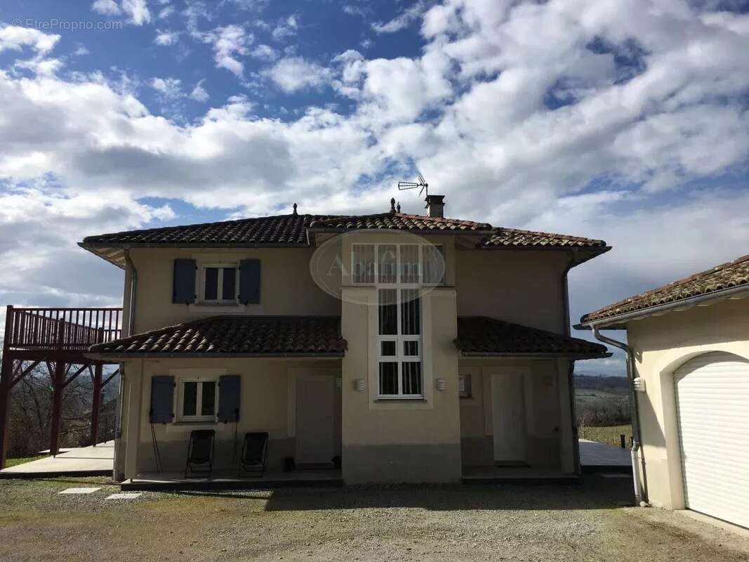 Maison à SAUVETERRE-DE-BEARN