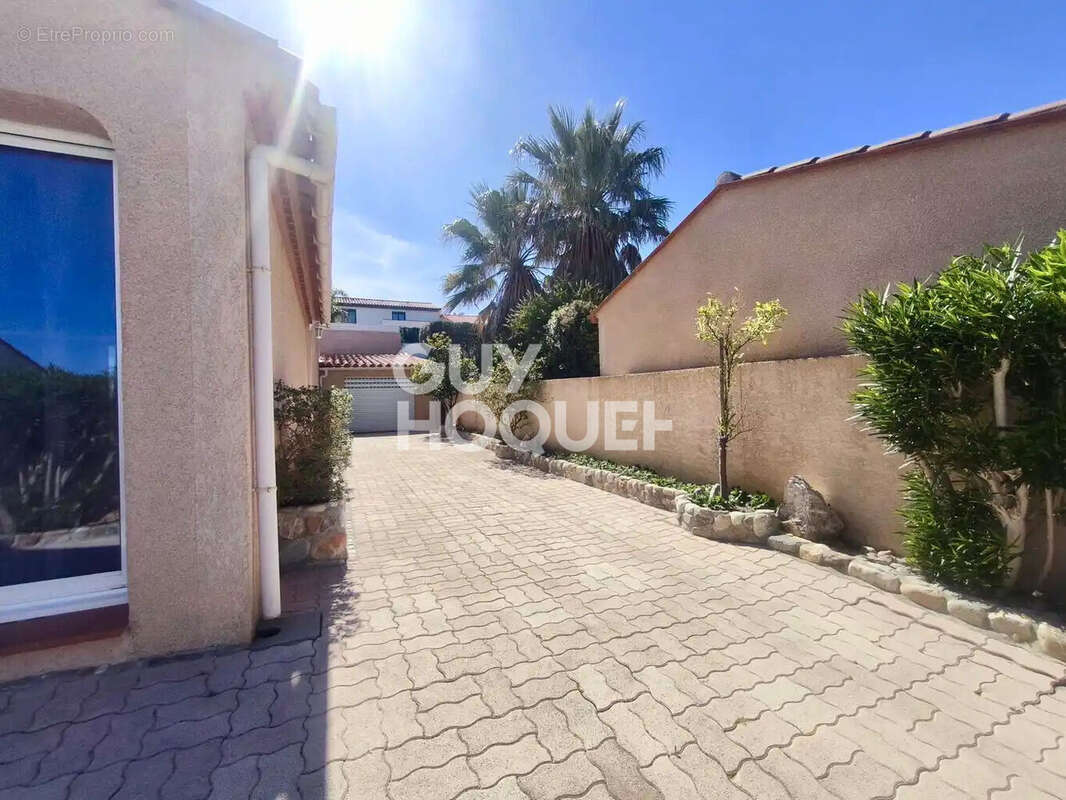 Maison à VILLENEUVE-DE-LA-RAHO