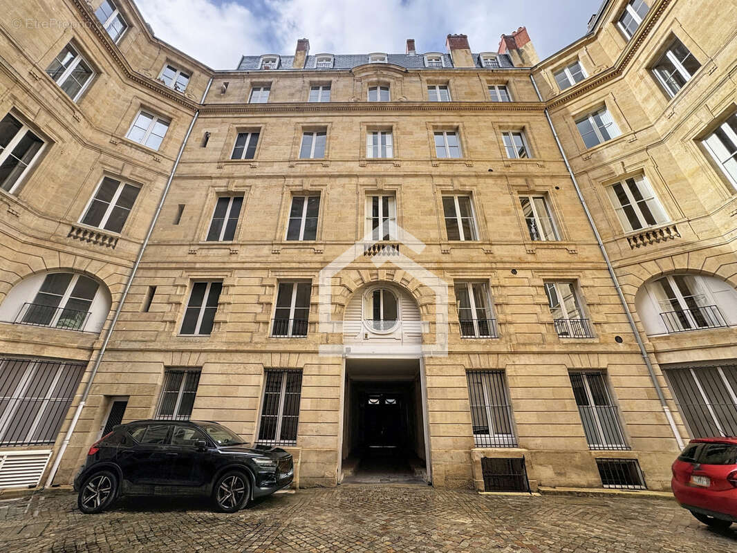 Appartement à BORDEAUX