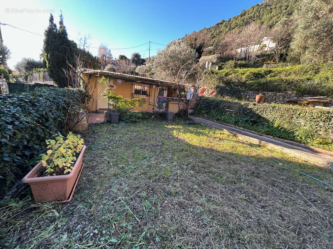 Terrain à LA TURBIE