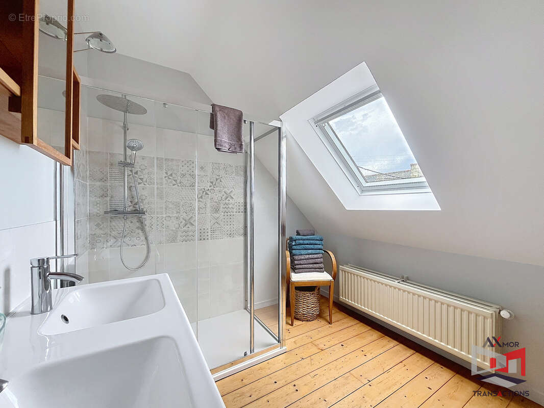 Maison à PLOUGRESCANT