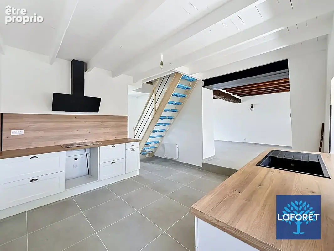 Maison en pierre, 6 pièces, 136.75m² - maison + dépendance et 1310 m² de terrain - photo 11