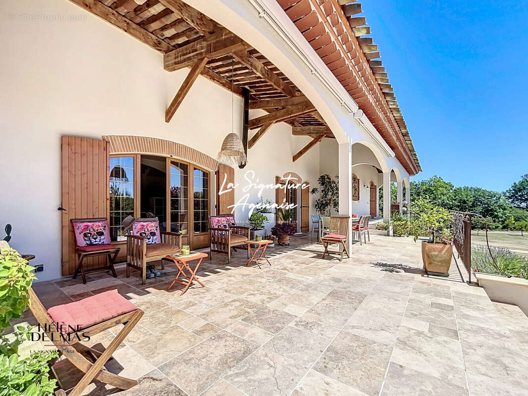 Maison à LAROQUE-TIMBAUT