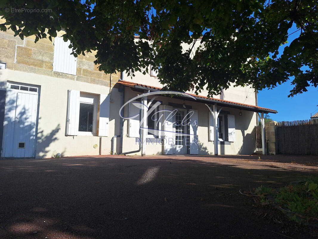 Maison à SAINT-ANDRE-DE-CUBZAC